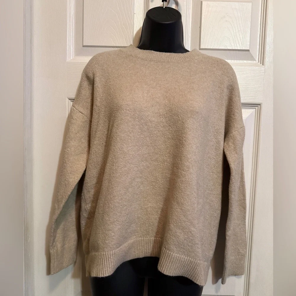 LOFT Women's Sweater - Picture 1 of 4